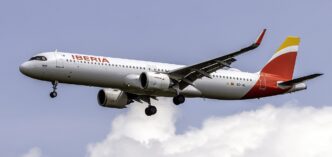 Airbus A321XLR španielskej aerolinky Iberia v klesaní na pristátie